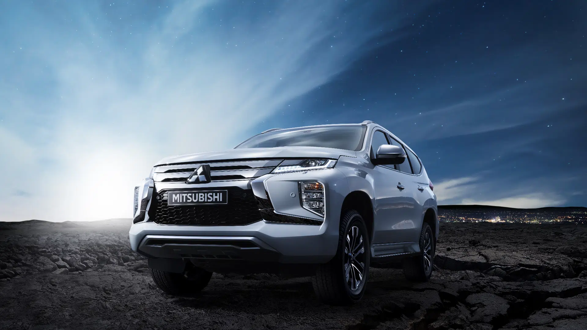 Mitsubish Pajero Sport banner